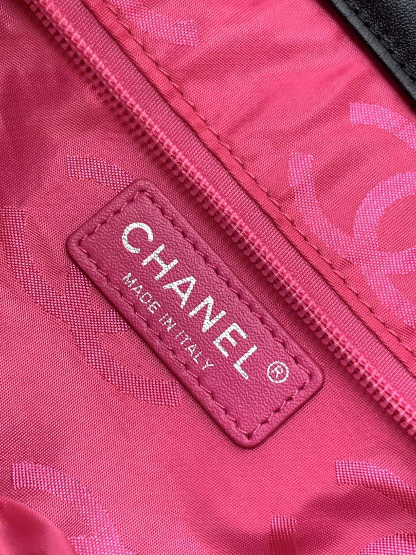 Chanel A98003 Vintage Large Bucket bag Black with White CC