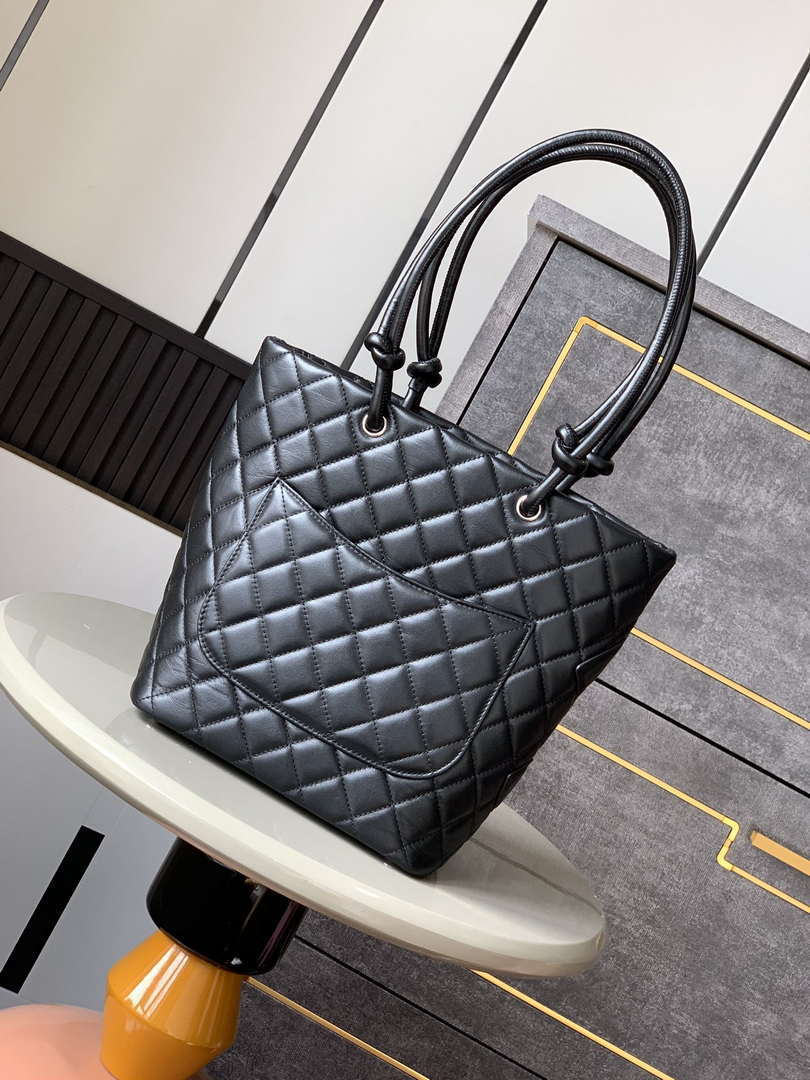 Chanel A98003 Vintage Large Bucket bag Black