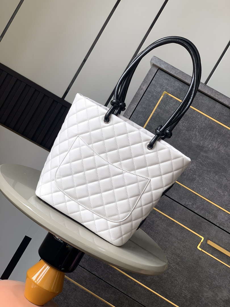 Chanel A98003 Vintage Large Bucket bag White