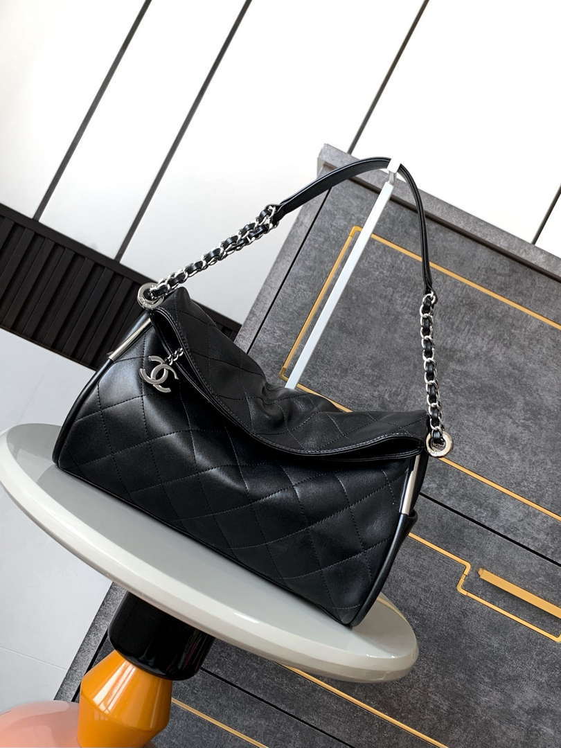 Chanel A99005 Vintage Small Hobo 25P Shopping Bag Black