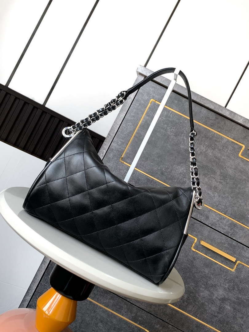 Chanel A99005 Vintage Small Hobo 25P Shopping Bag Black