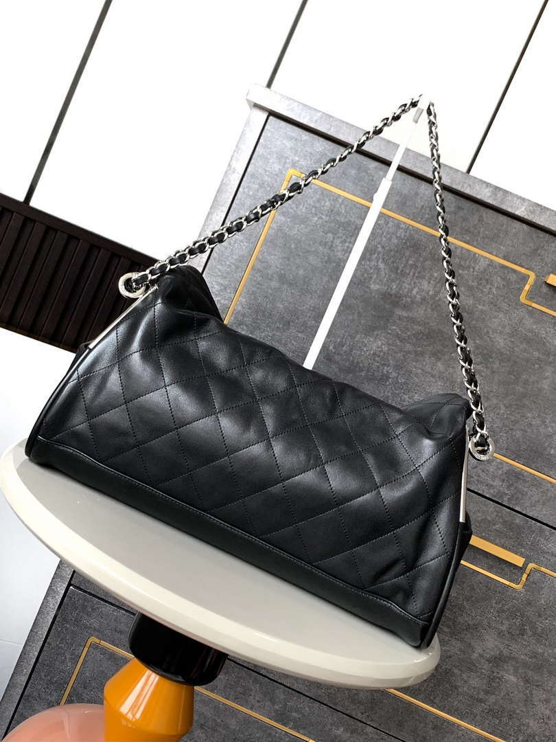 Chanel A99006 Vintage Large Hobo 25P Shopping Bag Black