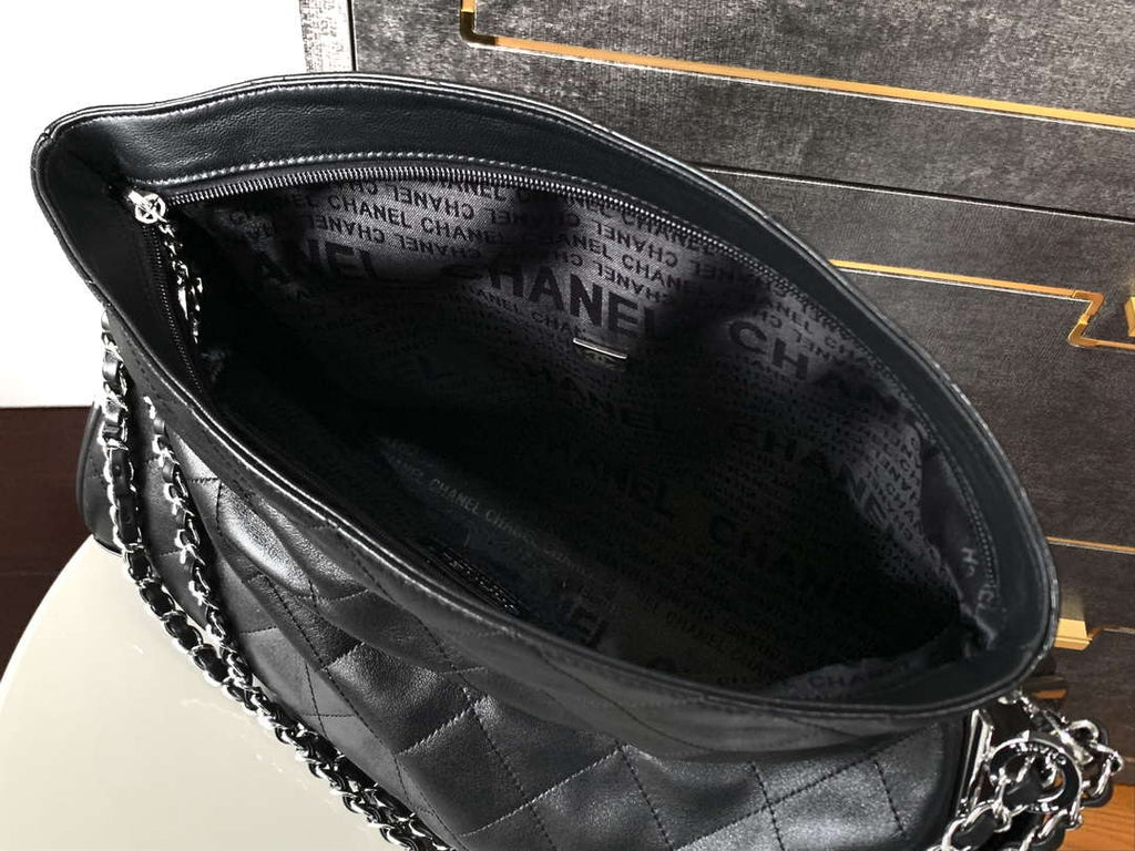 Chanel A99006 Vintage Large Hobo 25P Shopping Bag Black