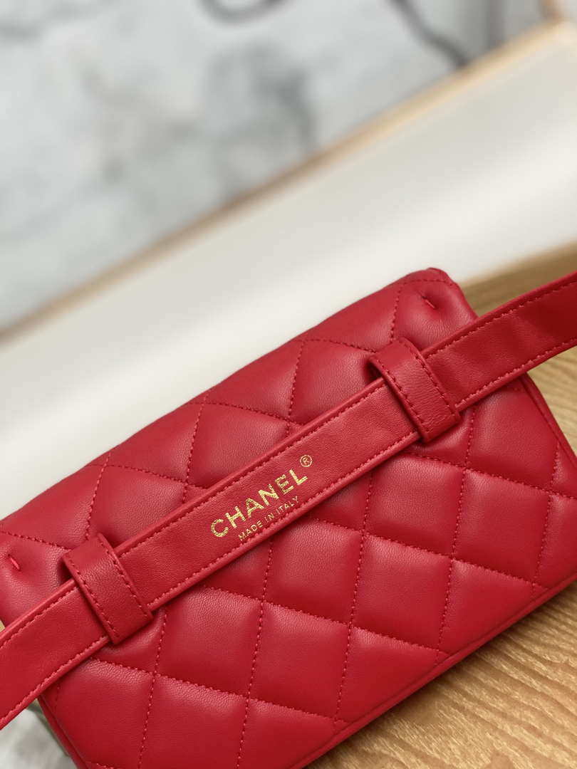 Chanel A99009 Waist bag Lambskin Red Gold
