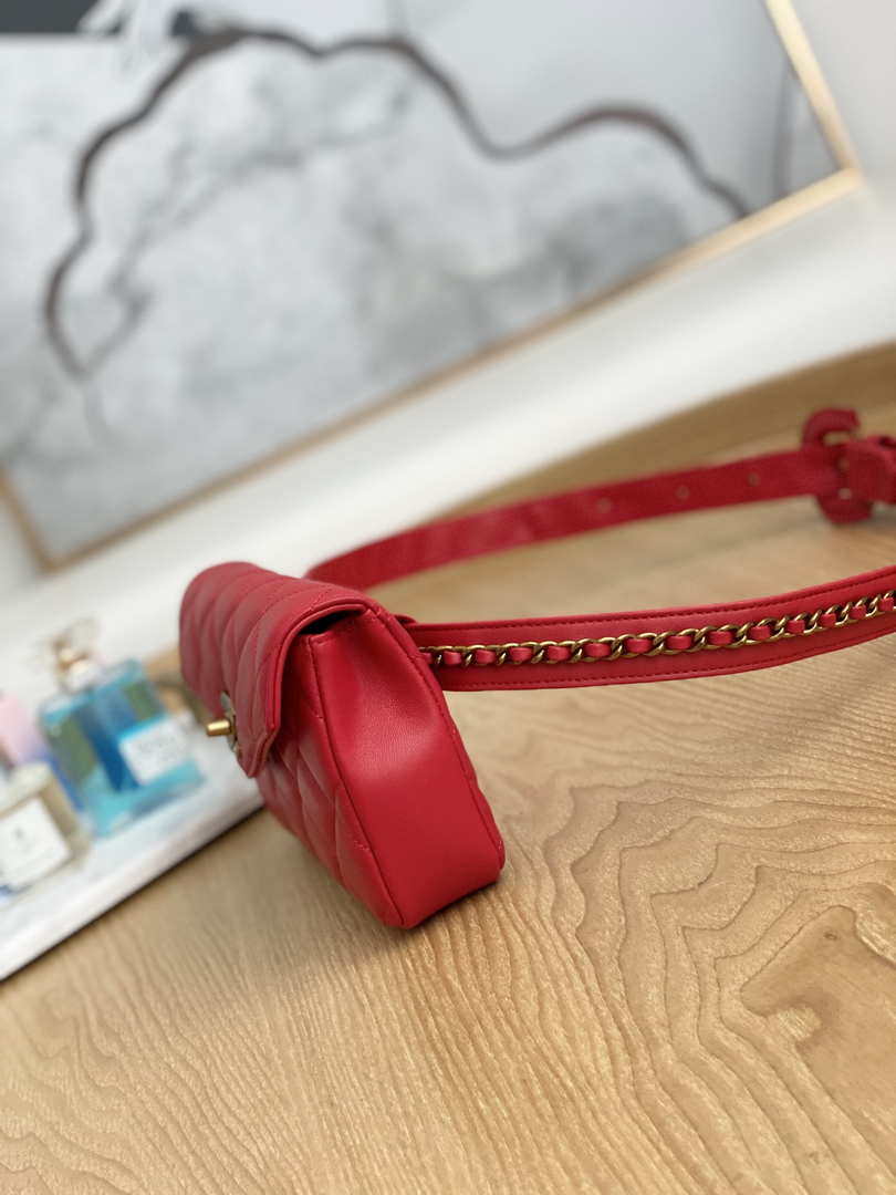 Chanel A99009 Waist bag Lambskin Red Gold