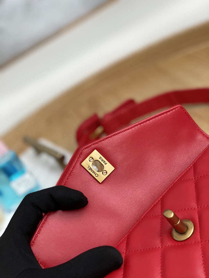 Chanel A99009 Waist bag Lambskin Red Gold
