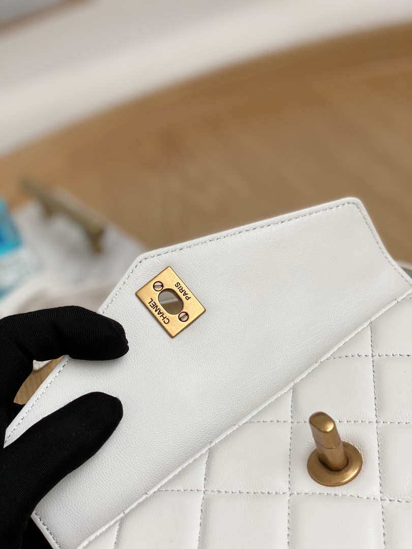 Chanel A99009 Waist bag Lambskin White Gold
