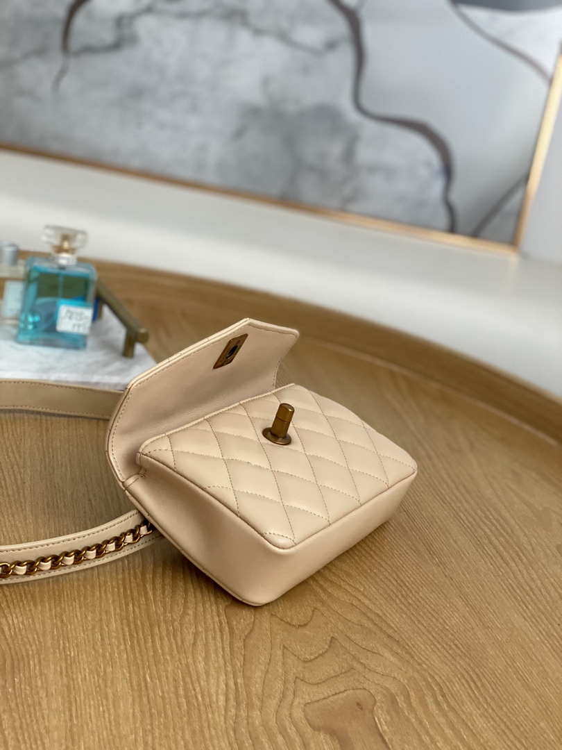 Chanel A99009 Waist bag Lambskin Light Yellow Pink Gold