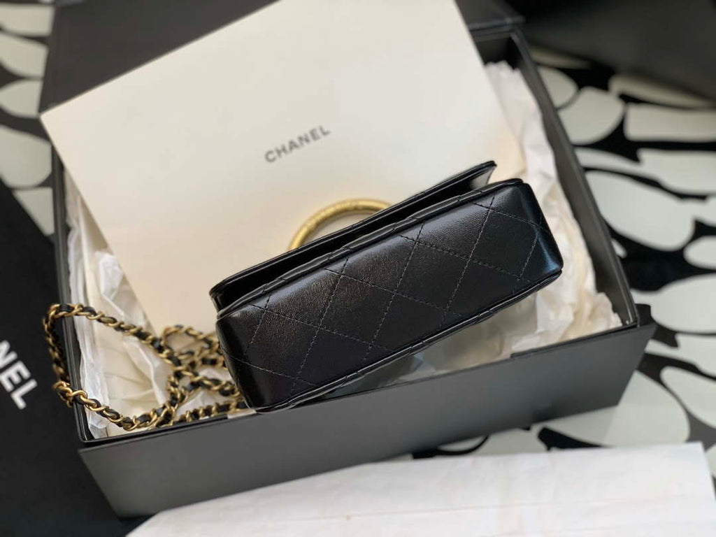 Chanel AP3484 CLUTCH WITH CHAIN Shiny Lambskin & Gold-Tone Metal
