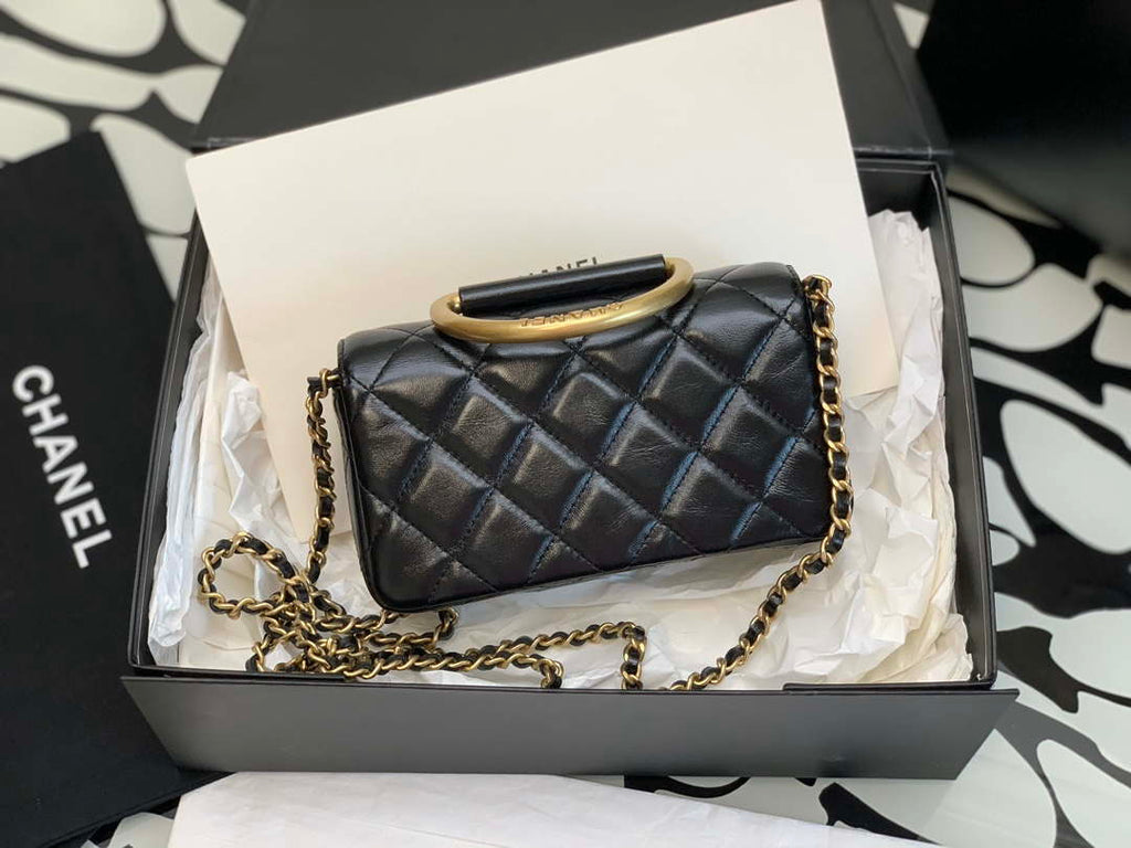 Chanel AP3484 CLUTCH WITH CHAIN Shiny Lambskin & Gold-Tone Metal