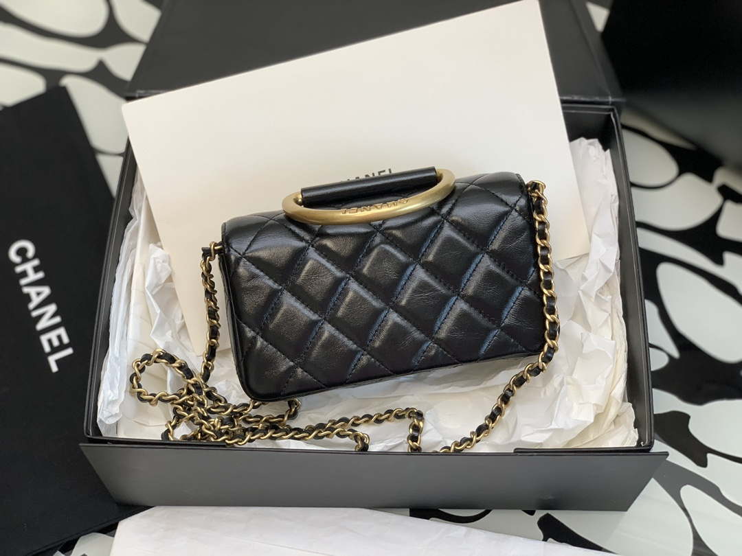 Chanel AP3484 CLUTCH WITH CHAIN Shiny Lambskin & Gold-Tone Metal