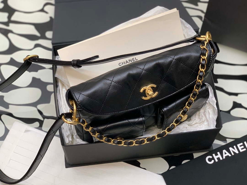 Chanel A99335 Hobo Bag Lambskin & Gold-Tone Metal Black
