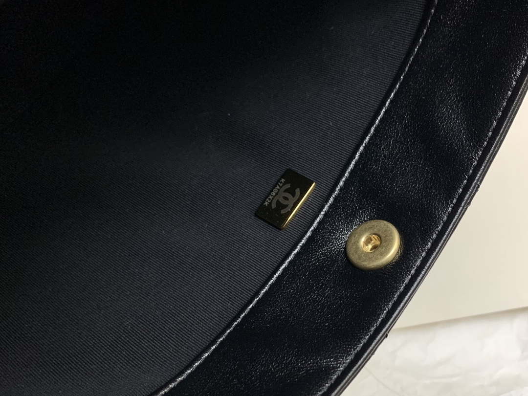 Chanel A99335 Hobo Bag Lambskin & Gold-Tone Metal Black