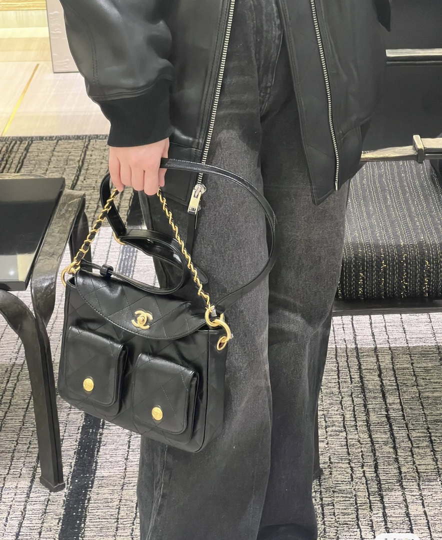 Chanel A99335 Hobo Bag Lambskin & Gold-Tone Metal Black - Default Title - View 1