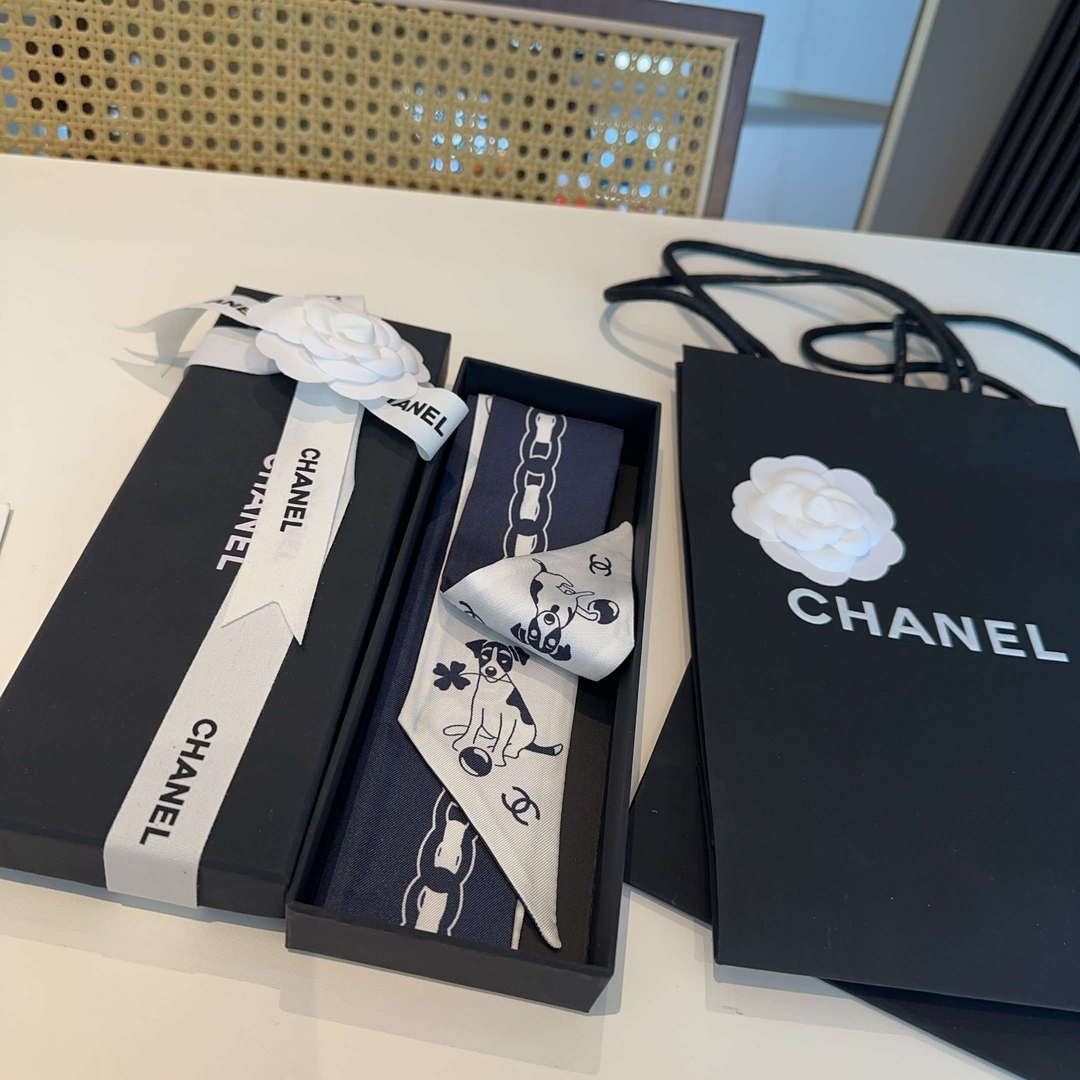 Chanel AA8006 Slim Bandeau Designer Scarf C88742