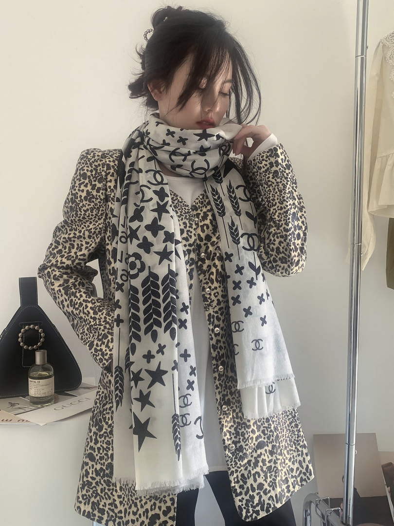Chanel AA8689 Scarves Chanel Designer Scarf C88631