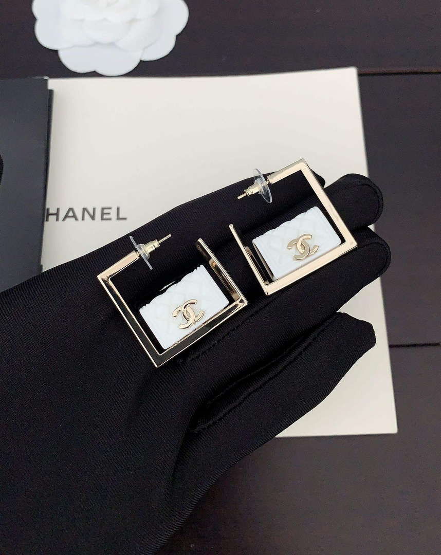 Chanel ABC282 Hoop Earring Fashion Jewelry CC31835 - Default Title - View 1