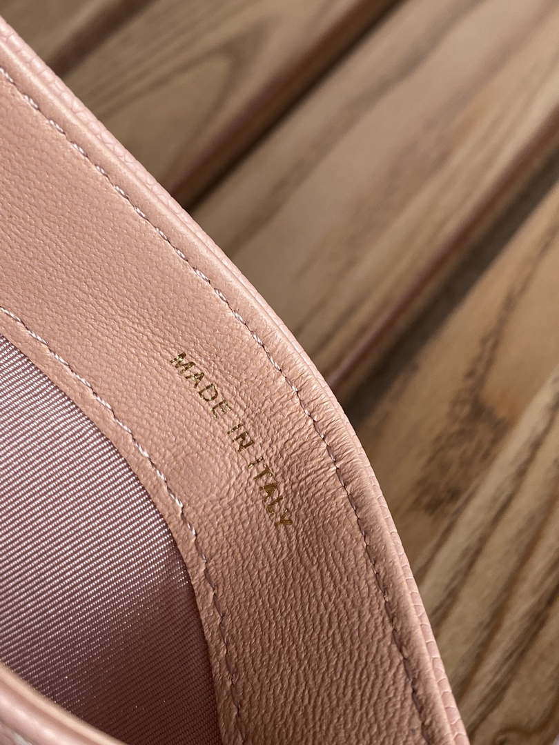 Chanel AP0213 Card Holder Calfskin Pink