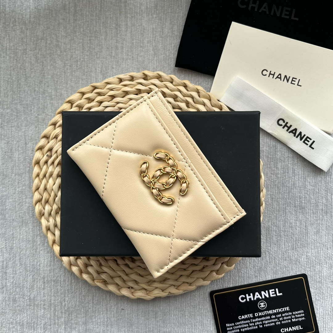 Chanel AP0941 CLASSIC CARD HOLDER Lambskin Beige