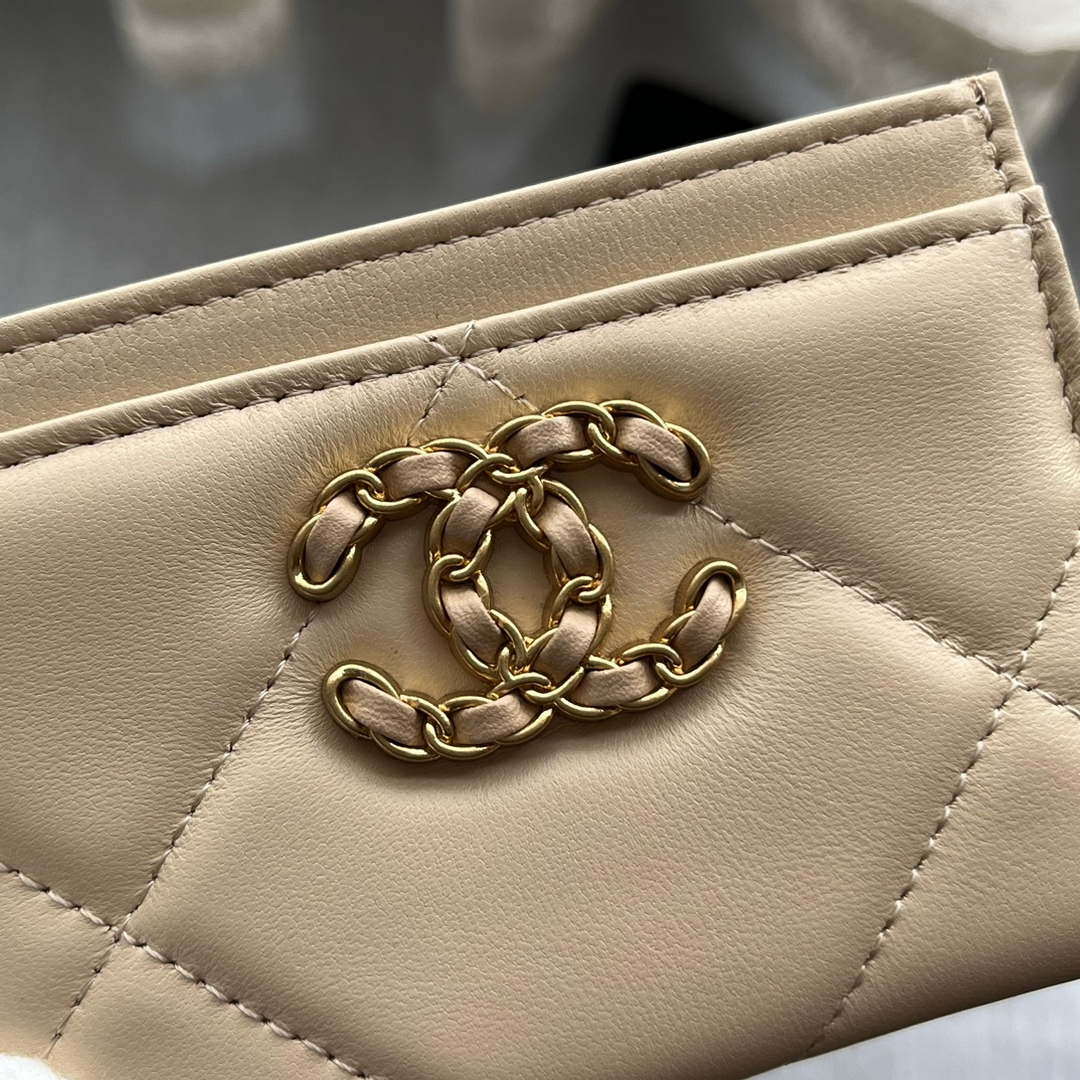 Chanel AP0941 CLASSIC CARD HOLDER Lambskin Beige