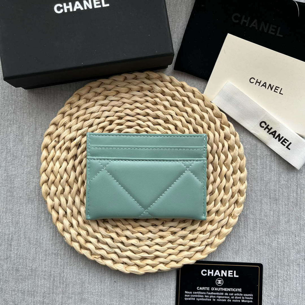 Chanel AP0941 CLASSIC CARD HOLDER Lambskin lake Blue