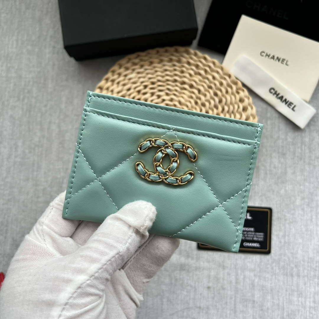 Chanel AP0941 CLASSIC CARD HOLDER Lambskin lake Blue