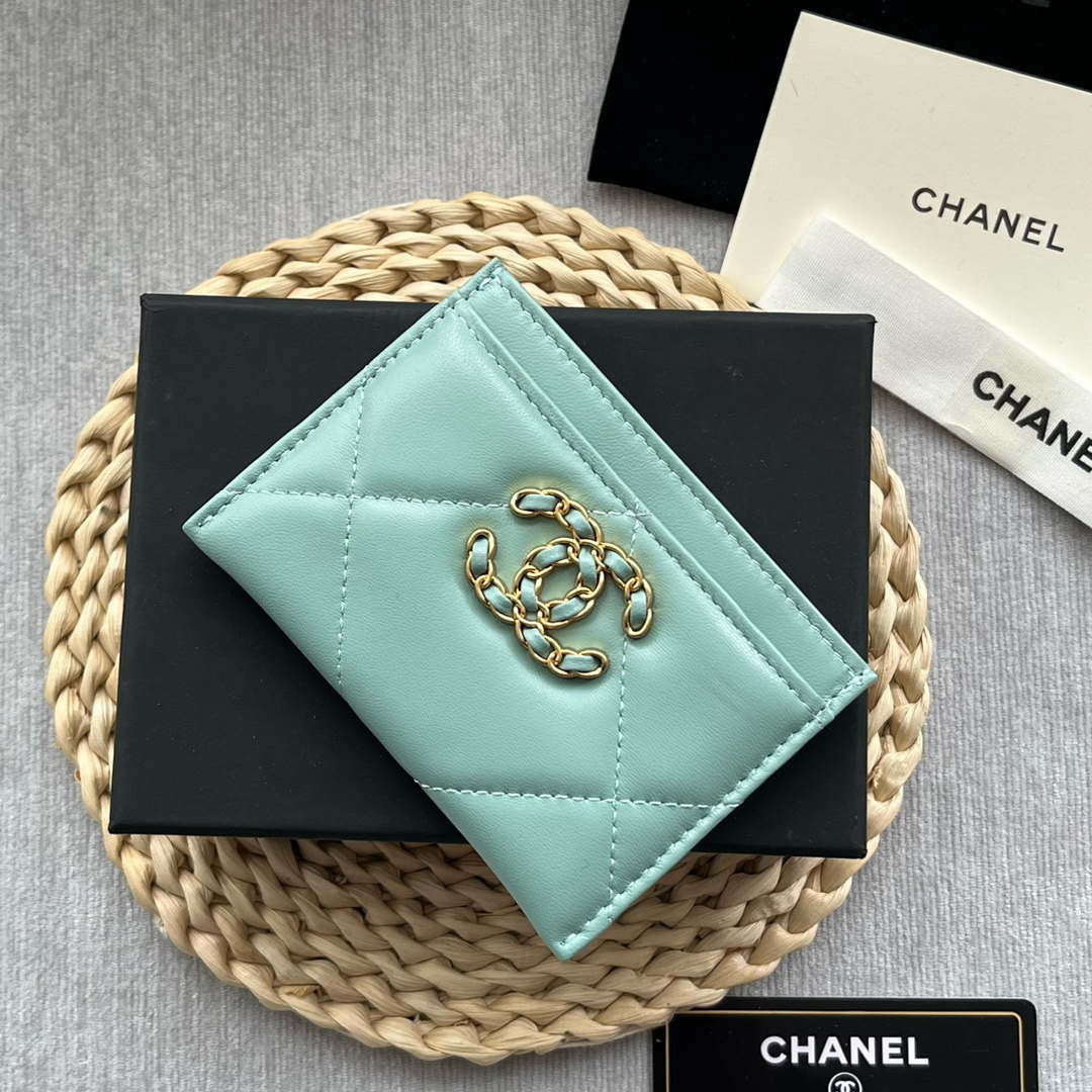 Chanel AP0941 CLASSIC CARD HOLDER Lambskin lake Blue