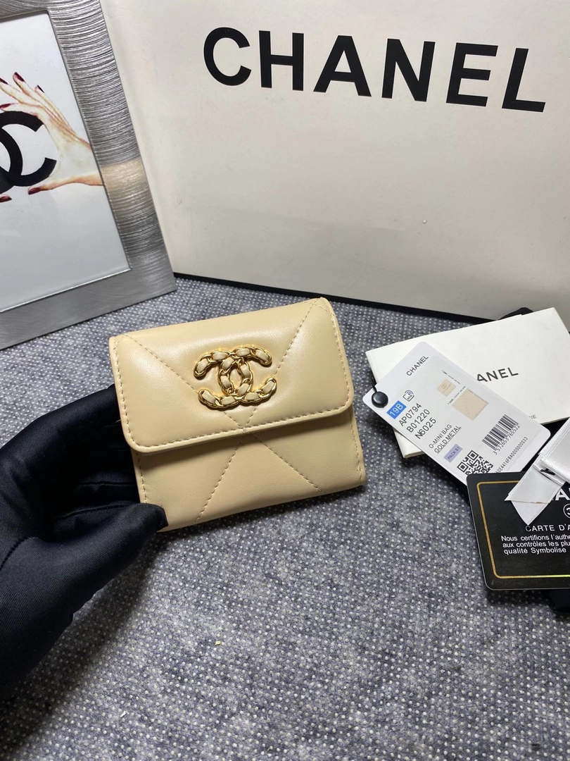 Chanel AP1064 CARD HOLDER Lambskin Beige - Default Title - View 1