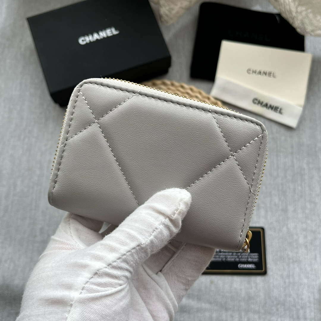 Chanel AP0945 CARD HOLDER Lambskin Gray