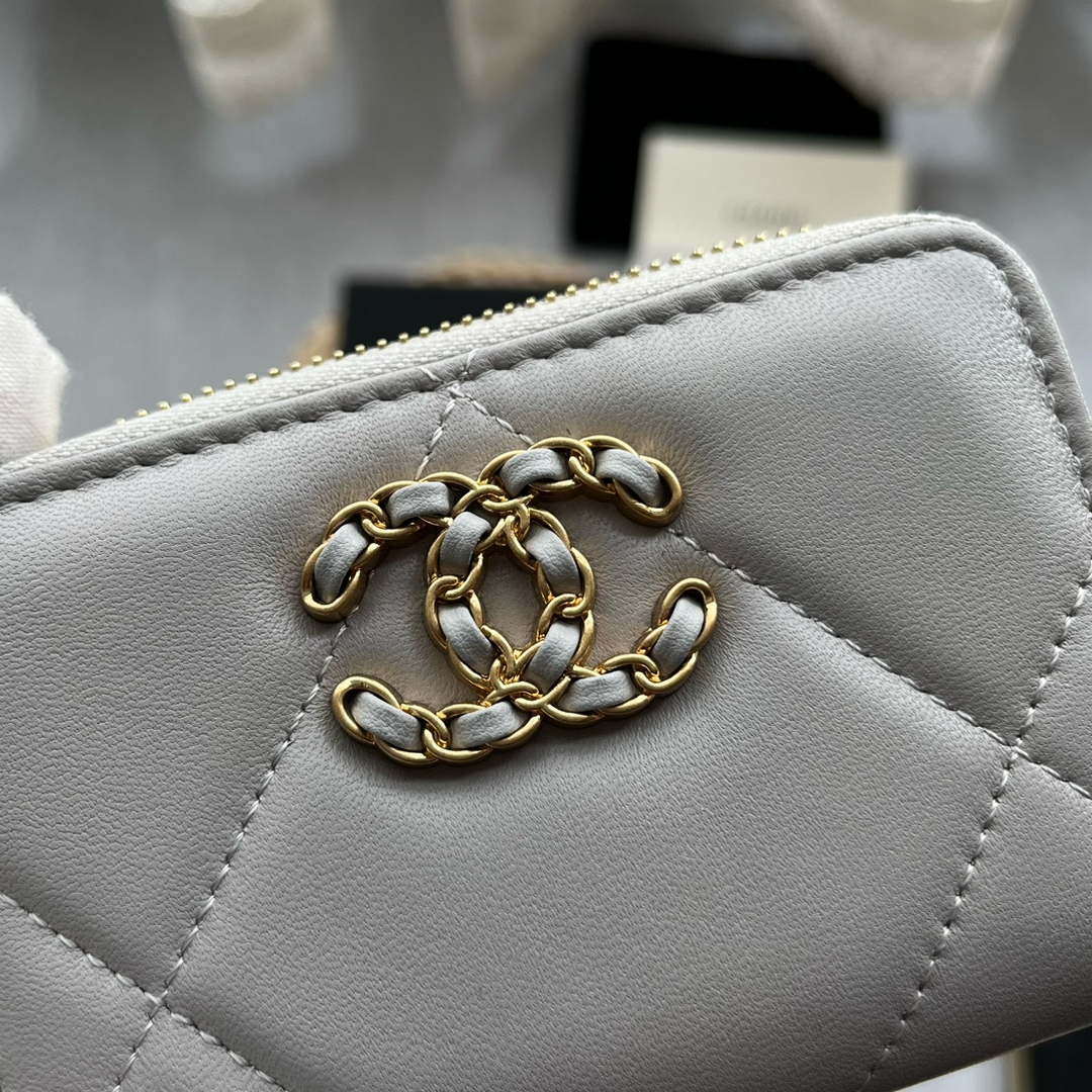 Chanel AP0945 CARD HOLDER Lambskin Gray