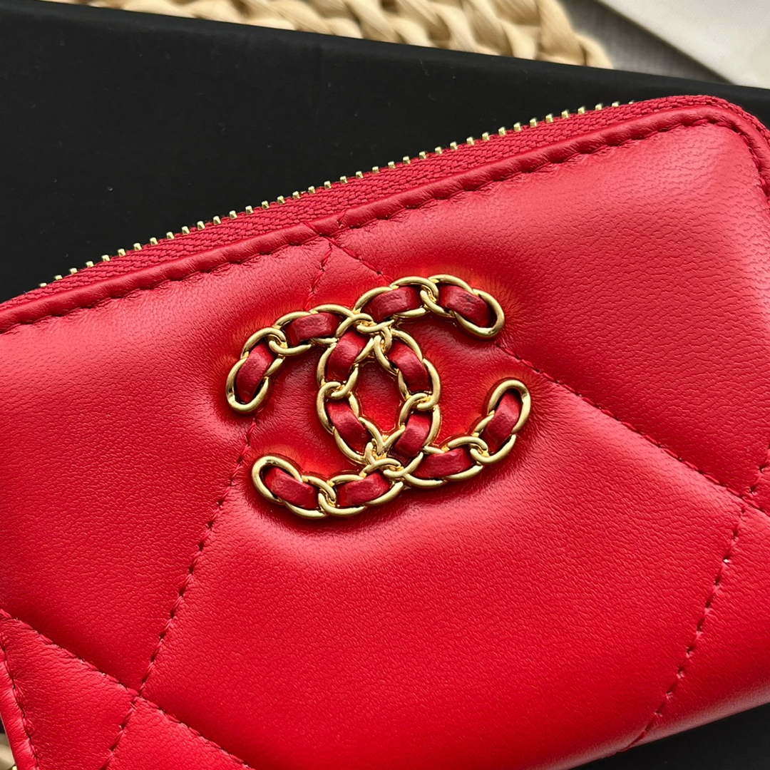 Chanel AP0945 CARD HOLDER Lambskin Red