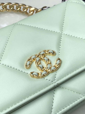 Chanel AP0957 19 Wallet on Chain Woc Shiny Lambskin Green - Default Title - View 5