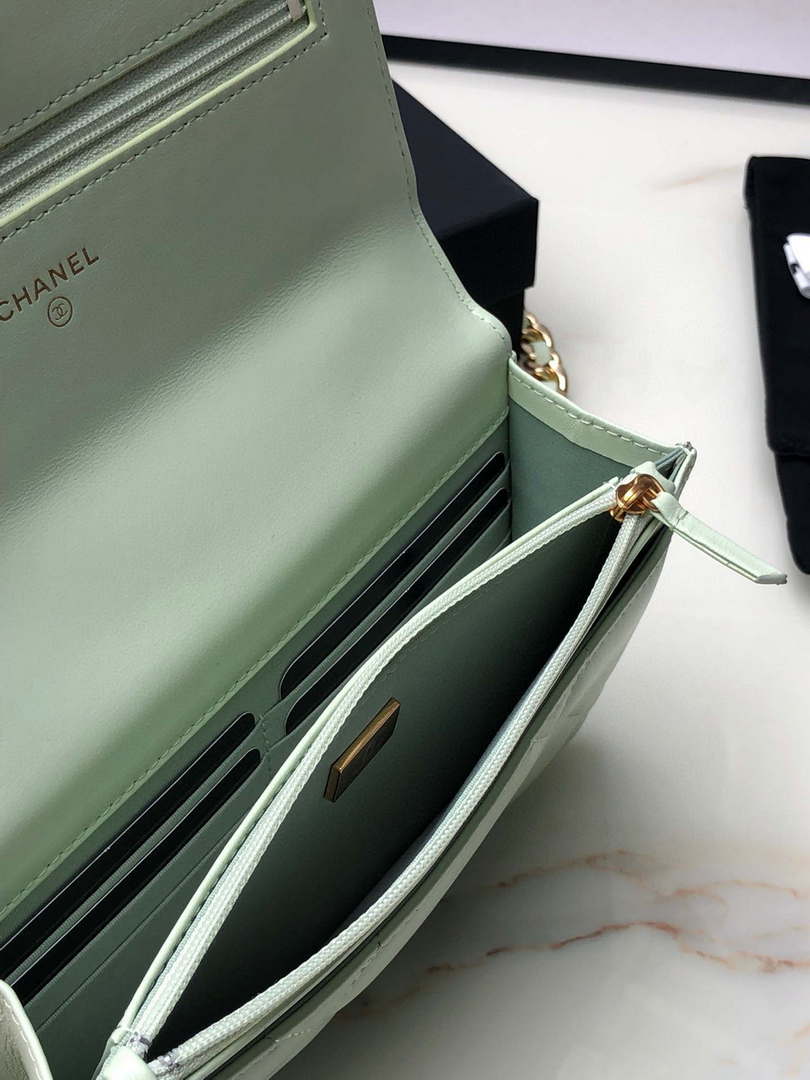 Chanel AP0957 19 Wallet on Chain Woc Shiny Lambskin Green - Default Title - View 8