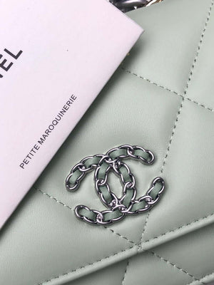 Chanel AP0957 19 Wallet on Chain Woc Shiny Lambskin Green Silver - Default Title - View 4