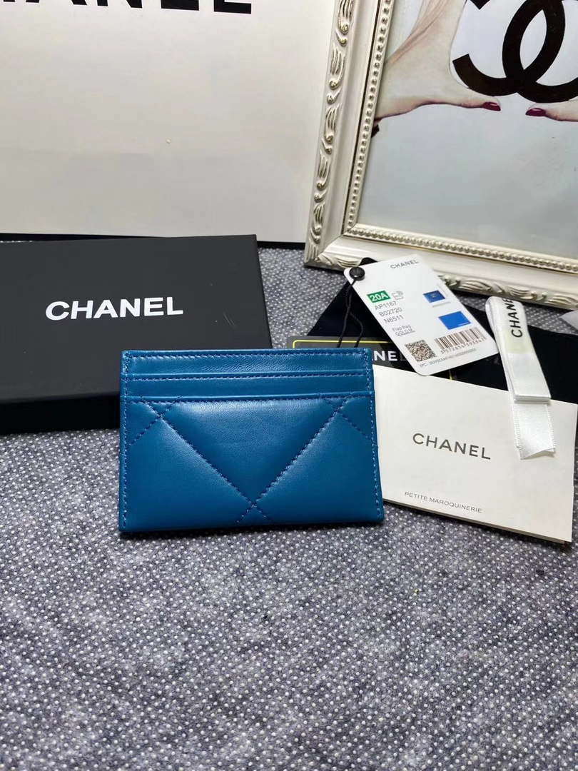 Chanel AP0960 19 CLASSIC CARD HOLDER Lambskin Blue