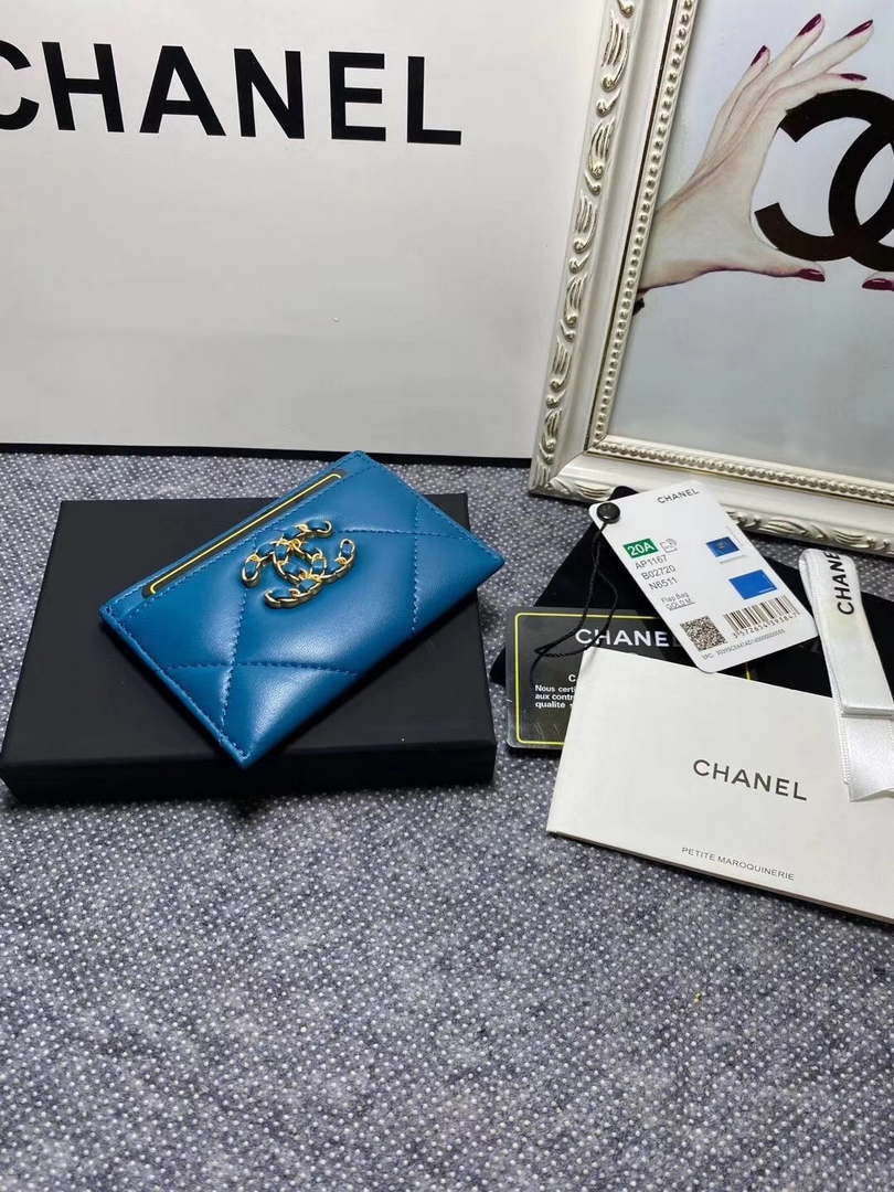 Chanel AP0960 19 CLASSIC CARD HOLDER Lambskin Blue