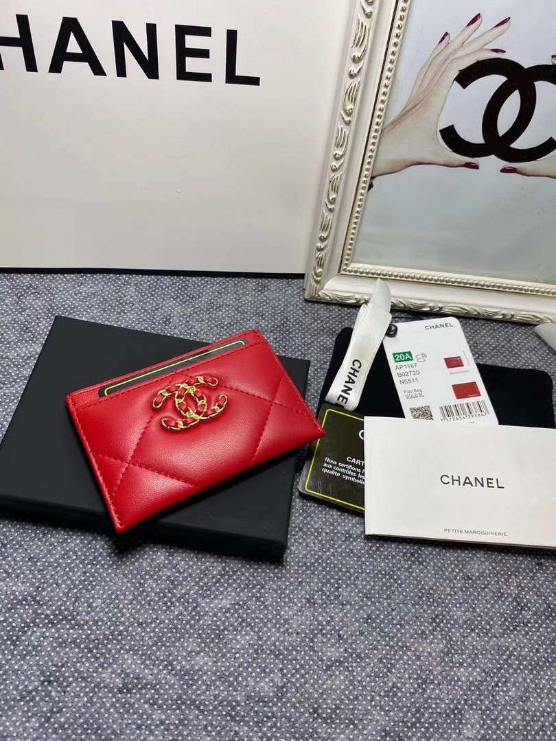 Chanel AP0960 19 CLASSIC CARD HOLDER Lambskin Red - Default Title - View 1