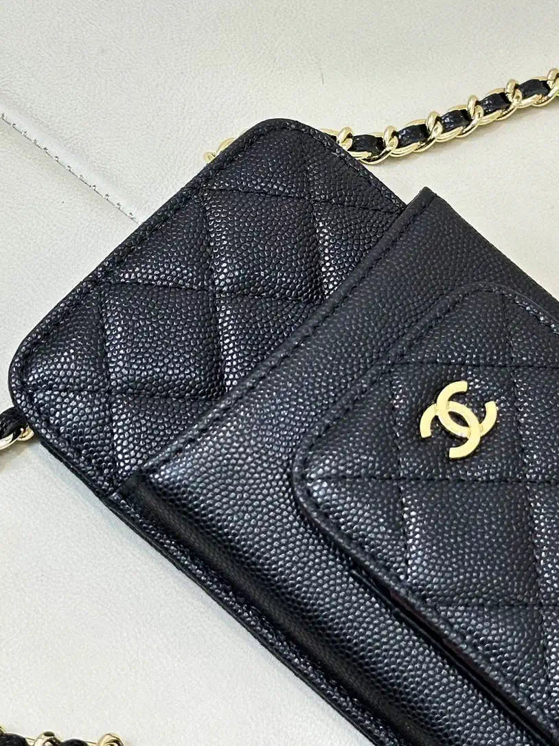 Chanel AP0990 25B Phone Bag Grained Shiny Calfskin Gold-Tone Metal Black