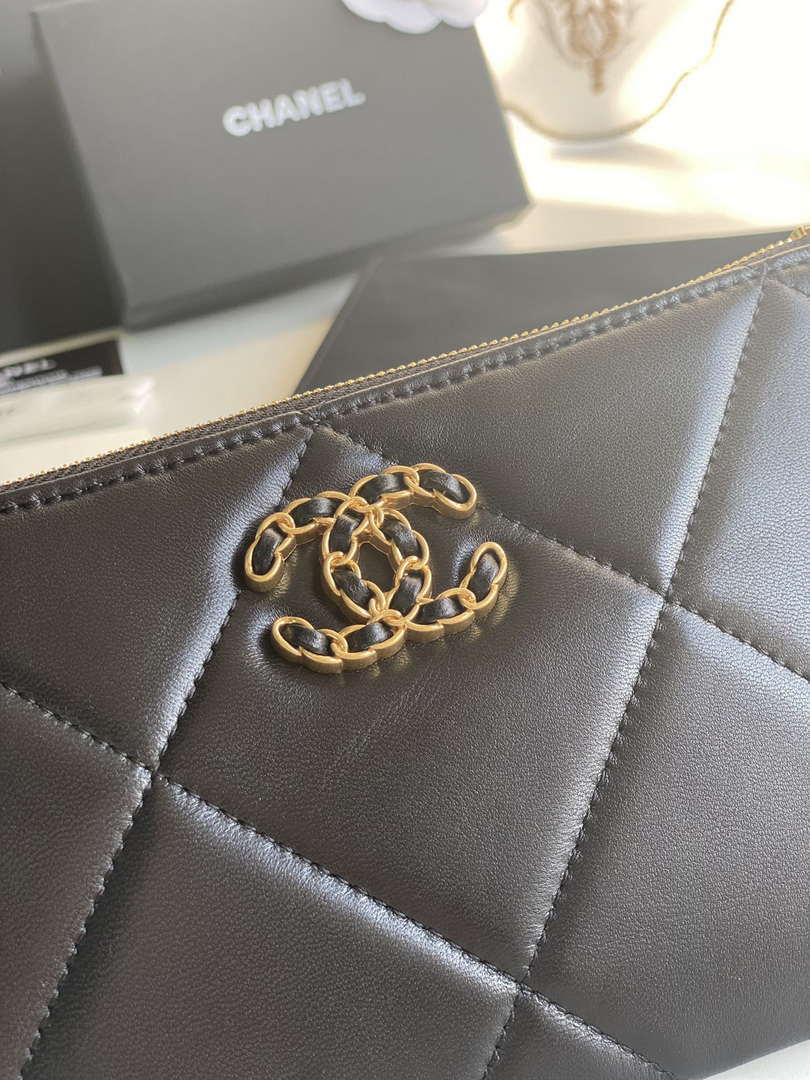Chanel AP1059 Pouche Lambskin bag Wallet Card Holder Black