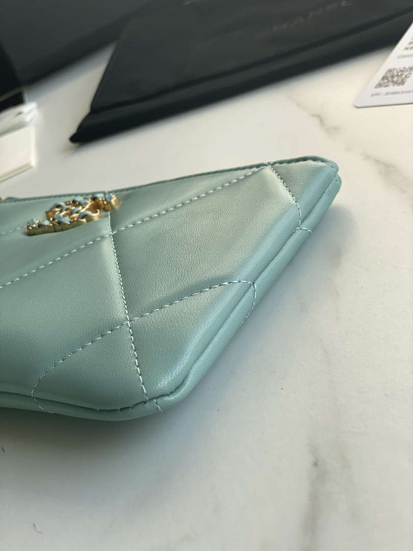 Chanel AP1059 Pouche Lambskin bag Wallet Card Holder Blue