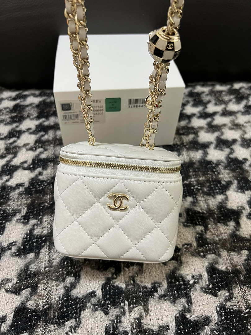 Chanel AP1447 Small Vanity With Chain Calfskin White