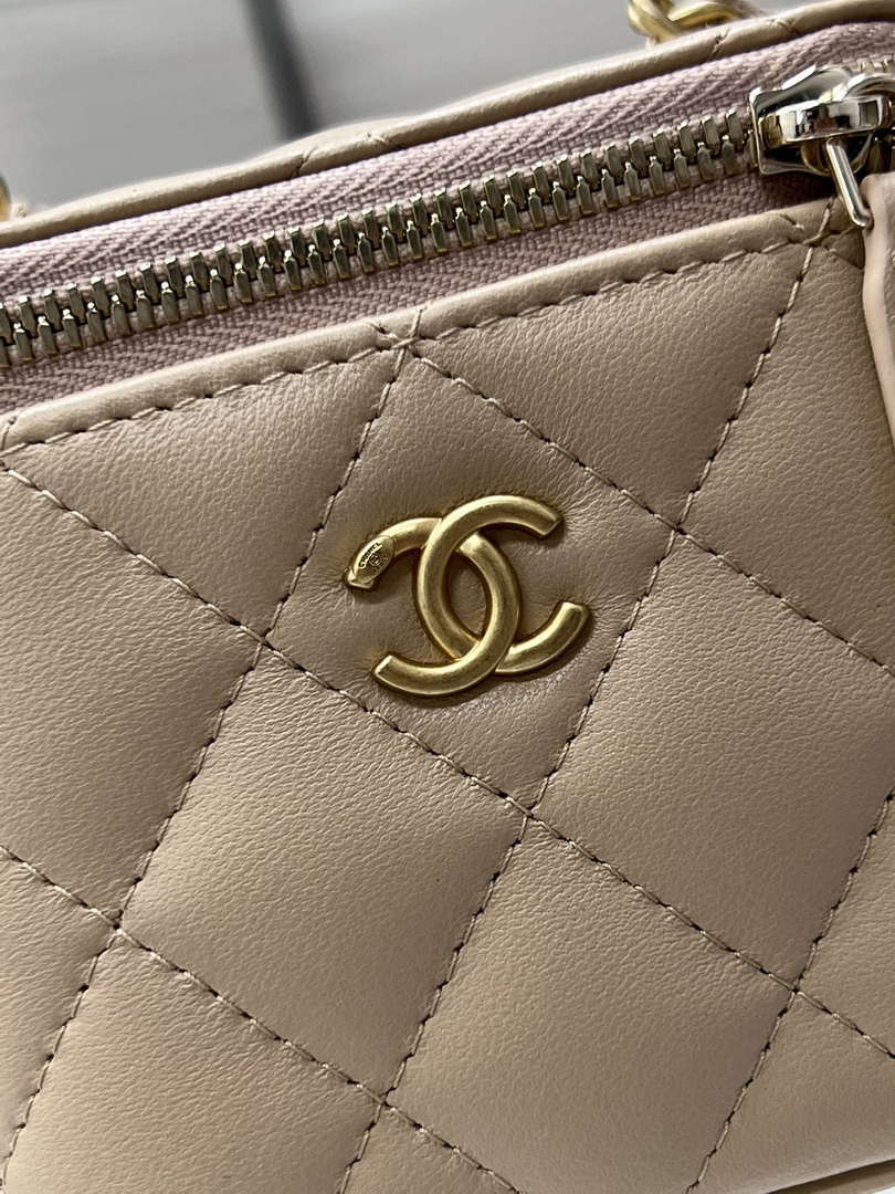 Chanel AP1447 small Vanity with chain lambskin gold Adjustable small gold balls Apricot