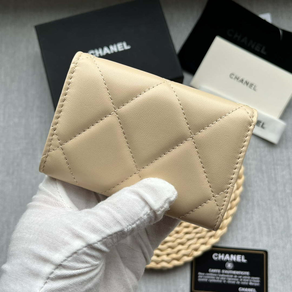 Chanel AP1790 19 flap Card Holder shiny lambskin gold tone ruthenium finish metal Beige