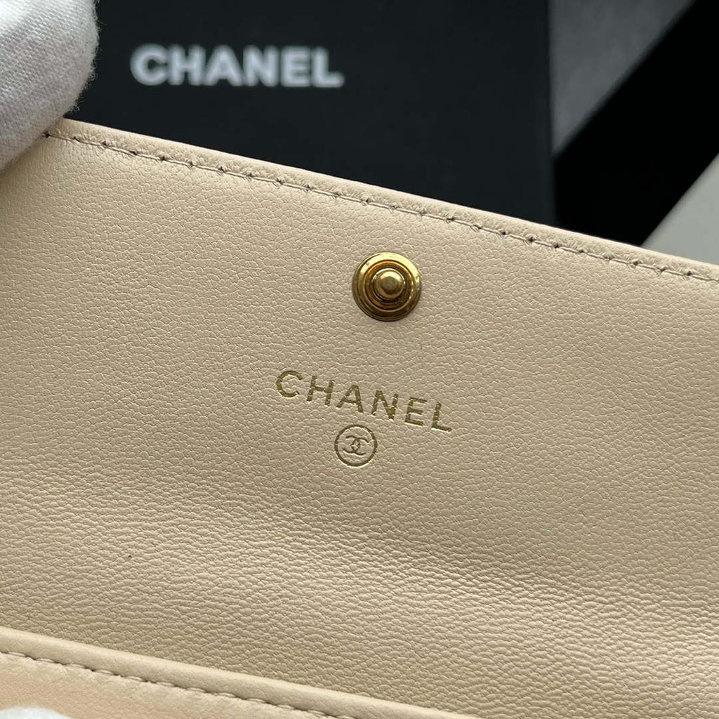 Chanel AP1790 19 flap Card Holder shiny lambskin gold tone ruthenium finish metal Beige