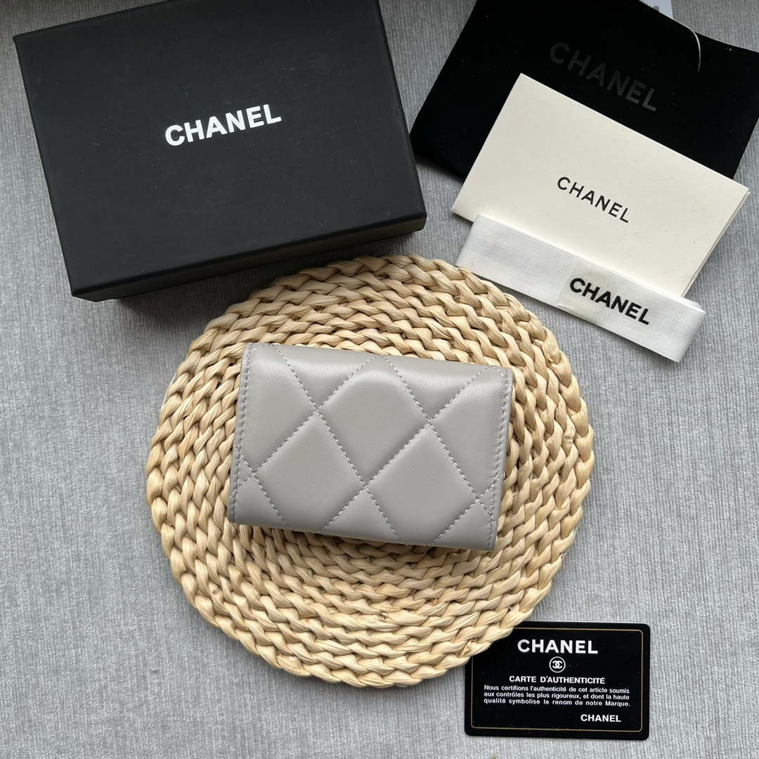 Chanel AP1790 19 flap Card Holder shiny lambskin gold tone ruthenium finish metal Gray - Default Title - View 2