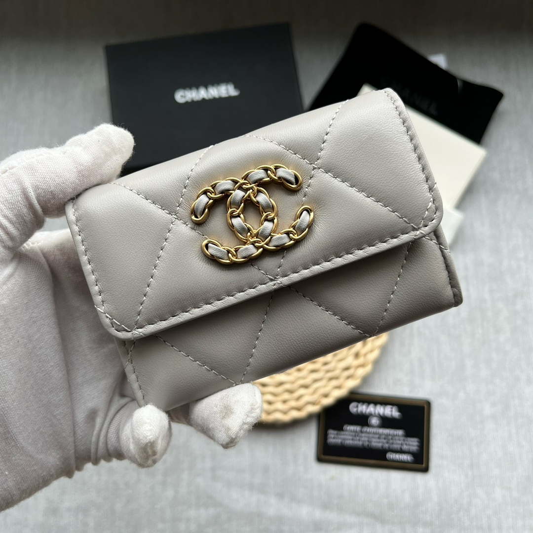 Chanel AP1790 19 flap Card Holder shiny lambskin gold tone ruthenium finish metal Gray - Default Title - View 3