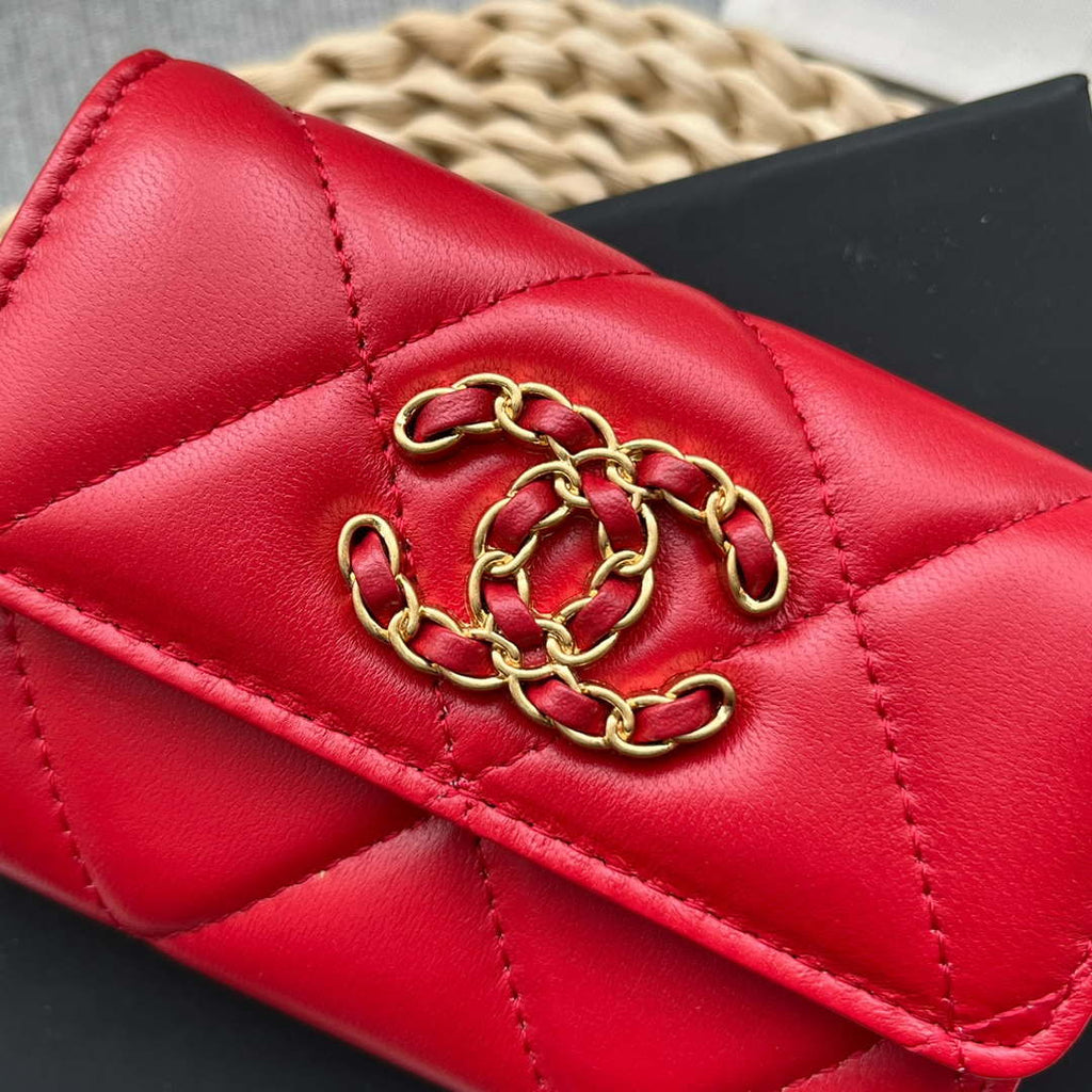 Chanel AP1790 19 flap Card Holder shiny lambskin gold tone ruthenium finish metal Red