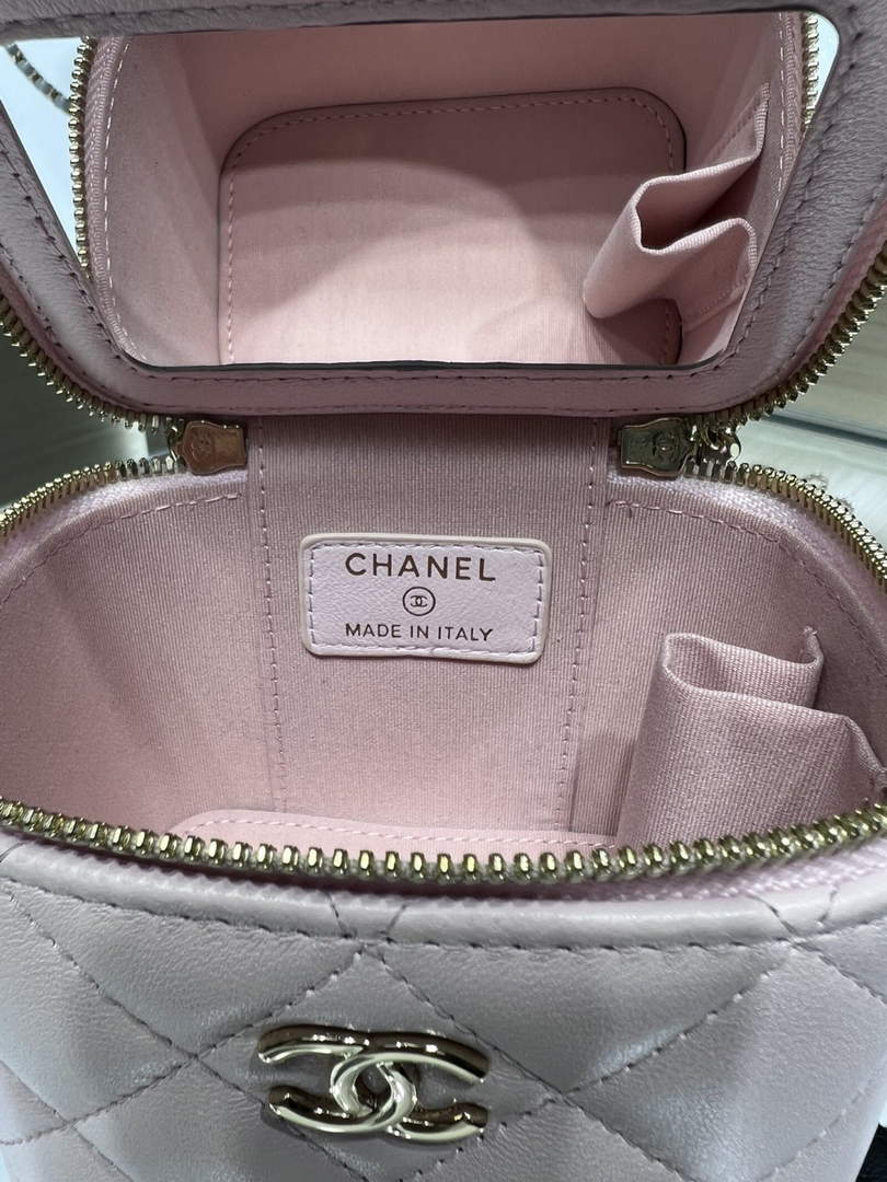 Chanel Small Vanity With Chain and Top Handle Bag Lambskin AP2198 Pink