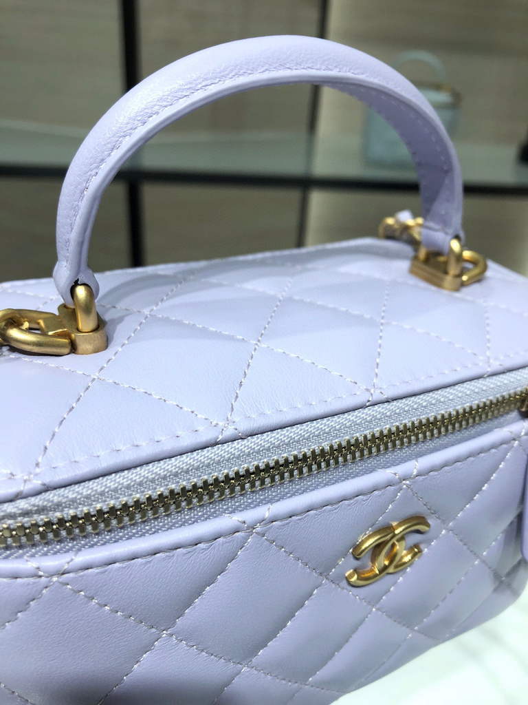 Chanel AP2199 Vanity With Chain Lambskin Gold Tone Light Purple