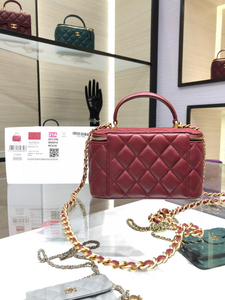 Chanel AP2199 Vanity With Chain Lambskin Gold Tone Red